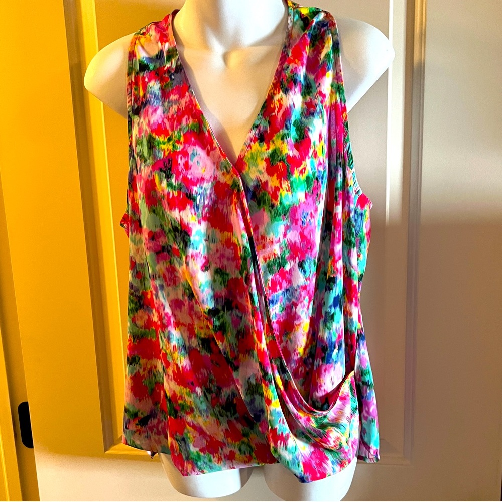 W5 watercolor crossover sleeveless blouse. EUC